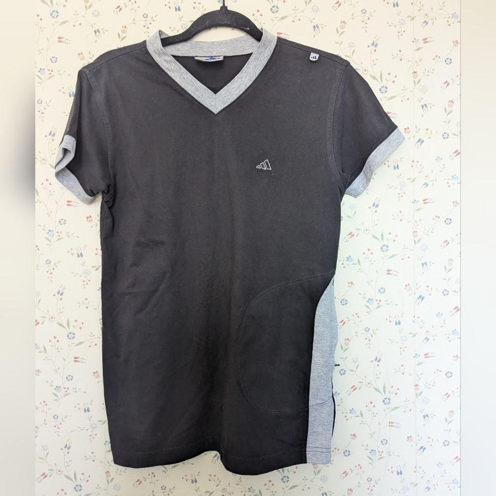 Vintage Adidas T shirt L Black Gray T-Shirt Zip Pocket Sports Cotton Blend